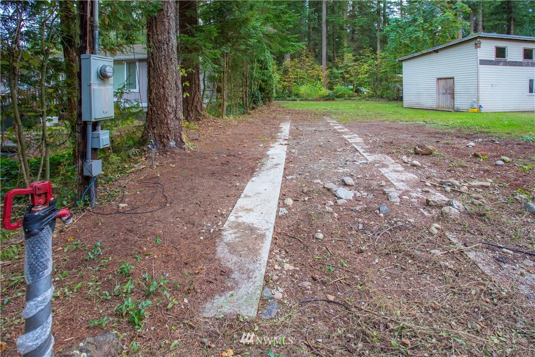 6161 Shamrock Road Maple Falls, WA 98266 - Photo 5 of 24 Gallery Image 5
