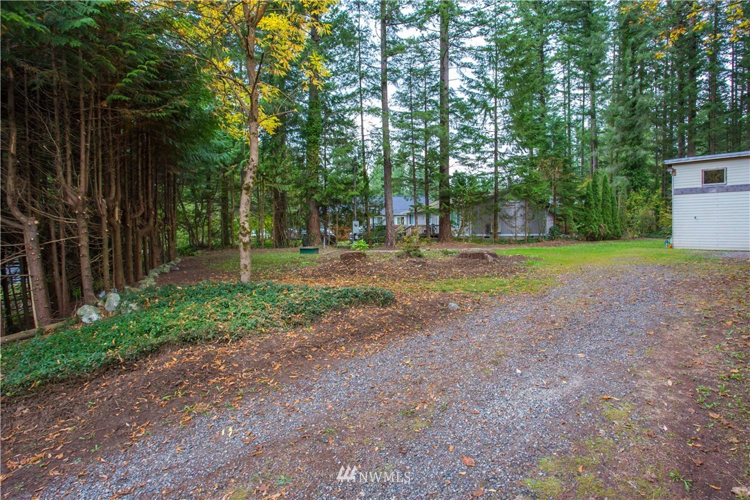 6161 Shamrock Road Maple Falls, WA 98266 - Photo 7 of 24 Gallery Image 7