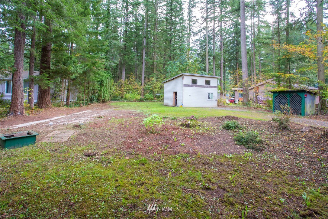6161 Shamrock Road Maple Falls, WA 98266 - Photo 8 of 24 Gallery Image 8