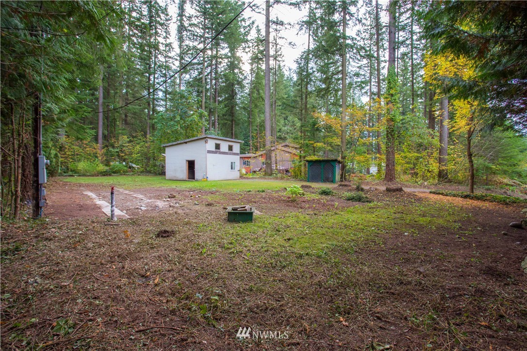 6161 Shamrock Road Maple Falls, WA 98266 - Photo 9 of 24 Gallery Image 9