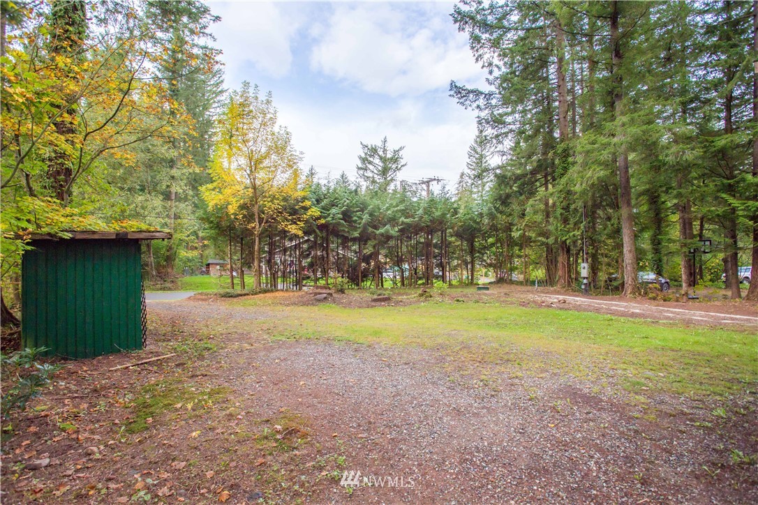 6161 Shamrock Road Maple Falls, WA 98266 - Photo 10 of 24 Gallery Image 10
