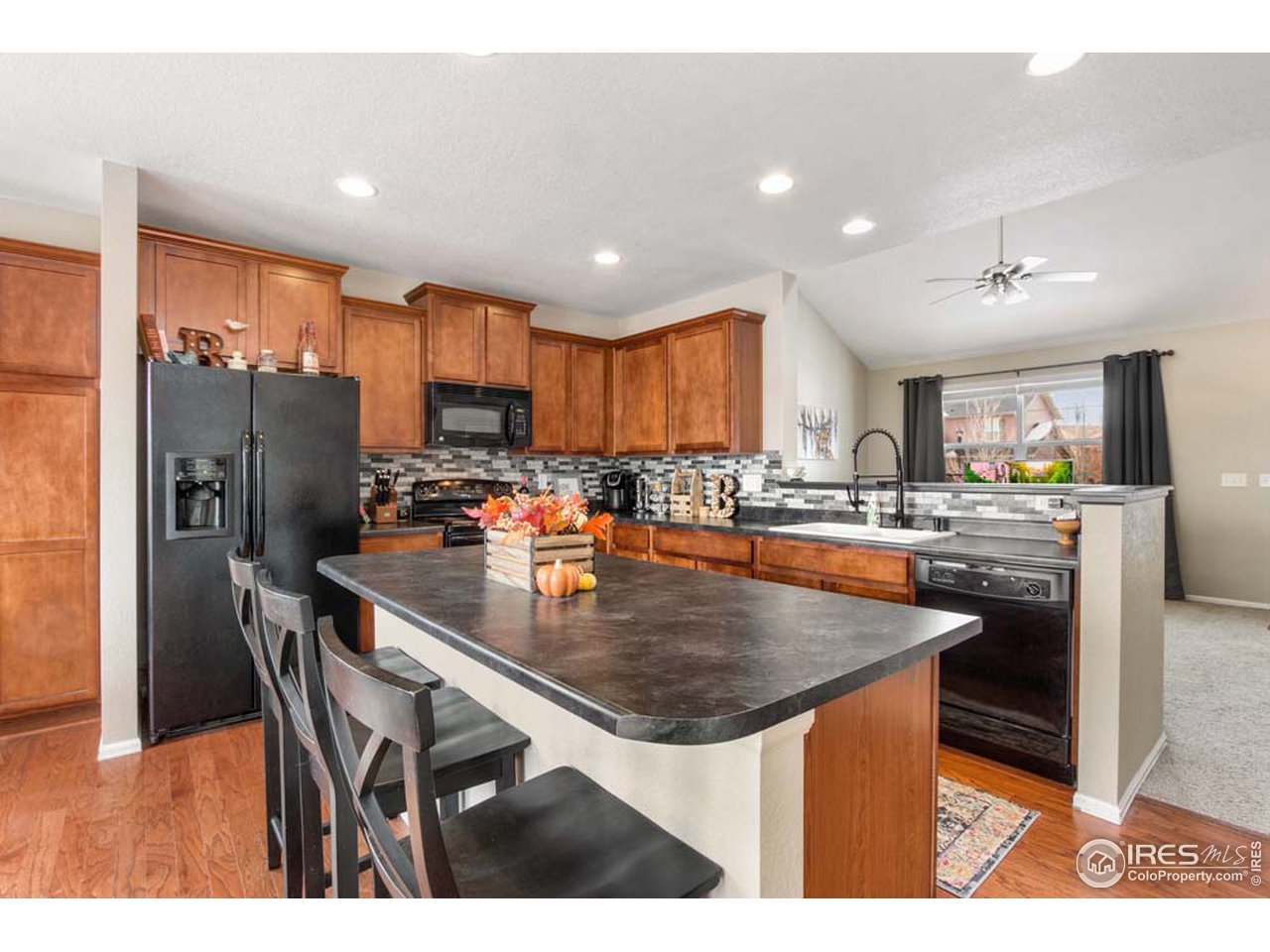 938 Trading Post Road Fort Collins, CO 80524 - Photo 8 of 26 Island with Breakfast Bar