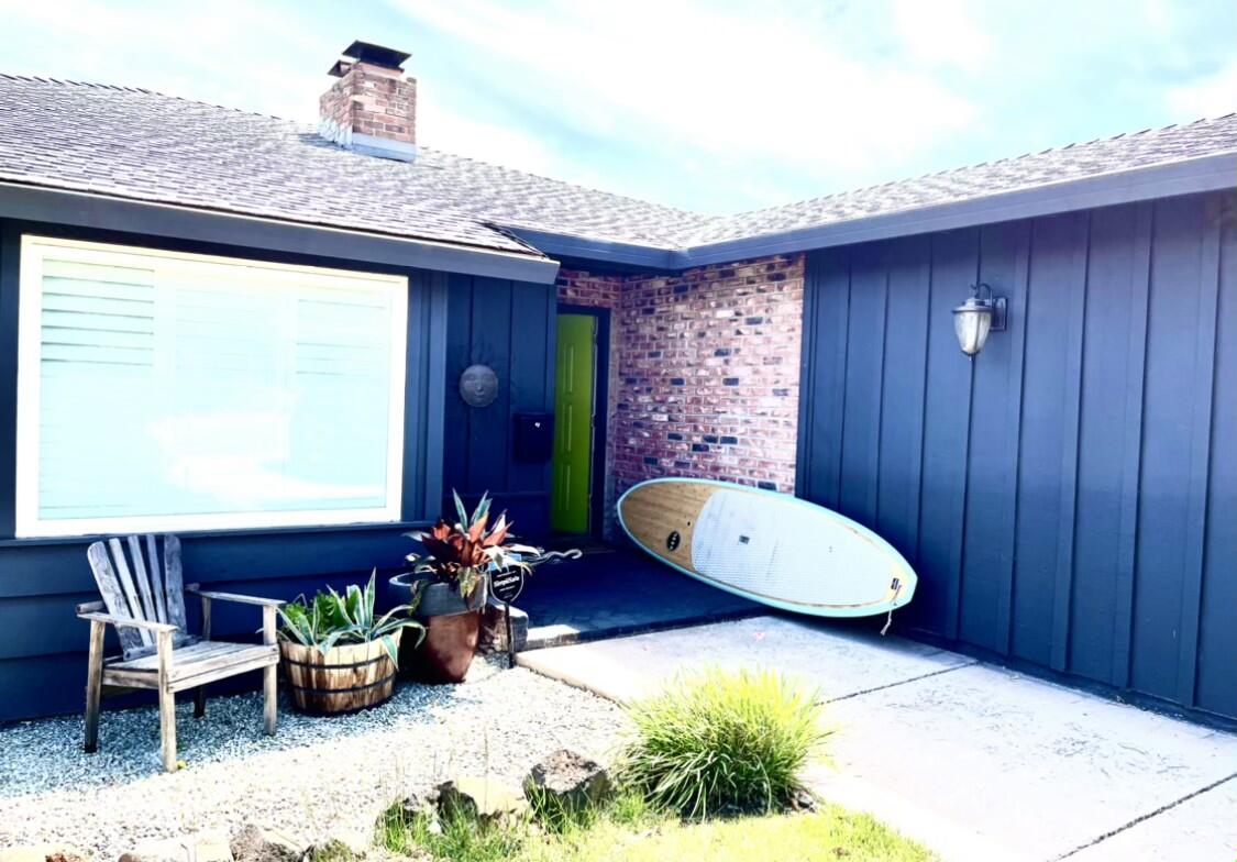 2855 Shasta Street Redding, CA 96001 - Photo 2 of 33 Front door