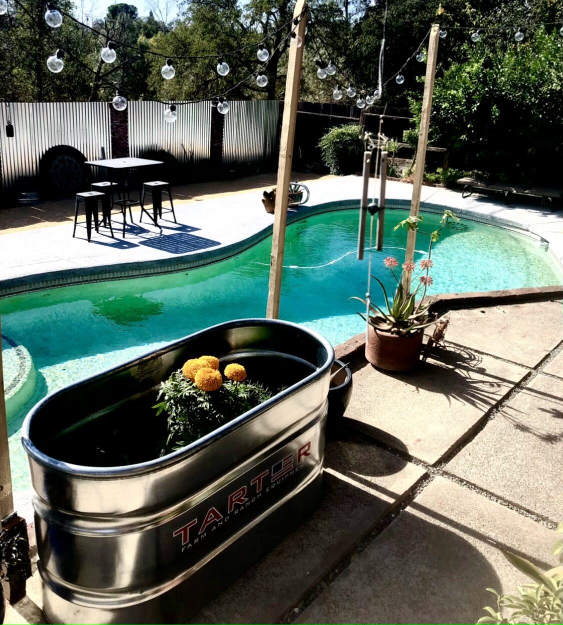 2855 Shasta Street Redding, CA 96001 - Photo 25 of 33 Pool