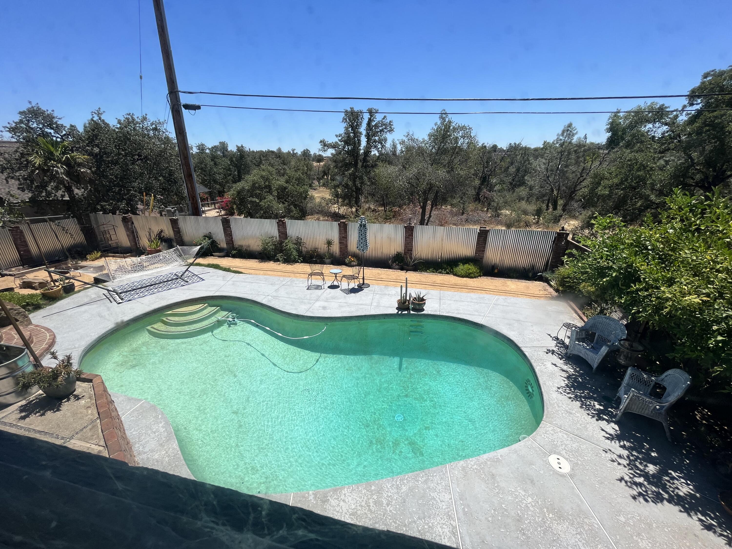 2855 Shasta Street Redding, CA 96001 - Photo 28 of 33 Pool