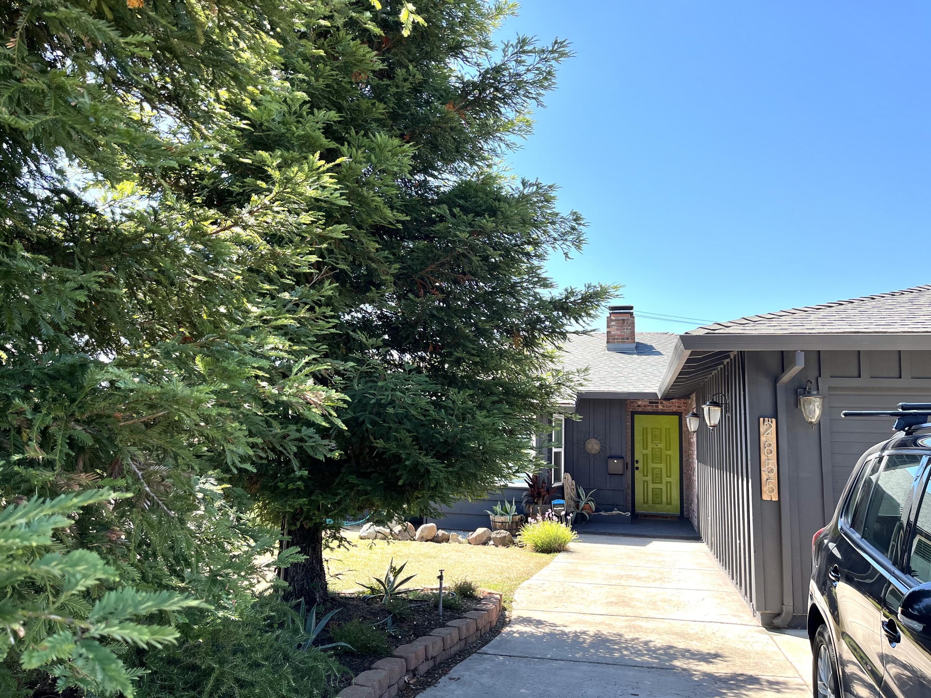2855 Shasta Street Redding, CA 96001 - Photo 3 of 33 Redwoods at entry