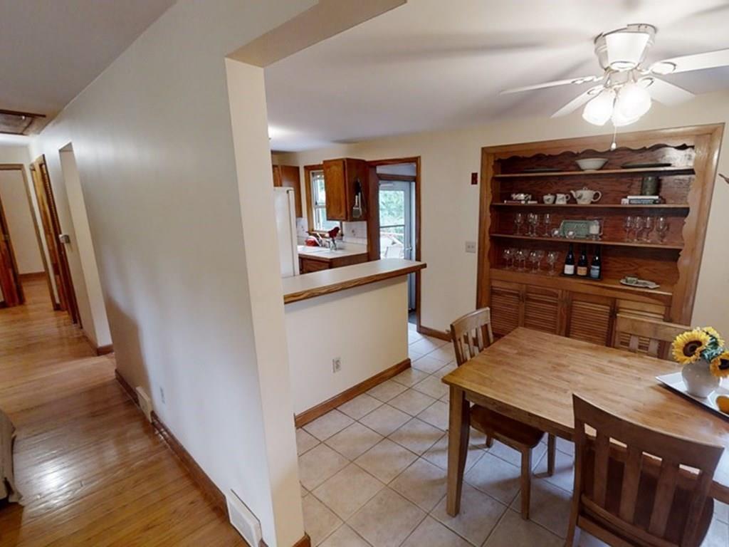 24 Foxhill Road Andover, MA 01810 - Photo 6 of 36 Gallery Image 6