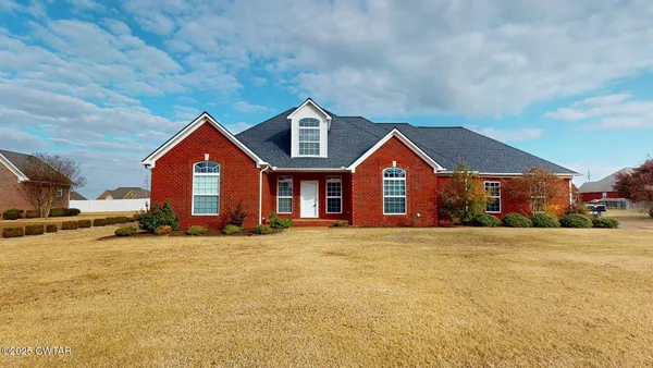 $365,000 | 1112 Crowne Pointe Drive, Newbern, TN 38059