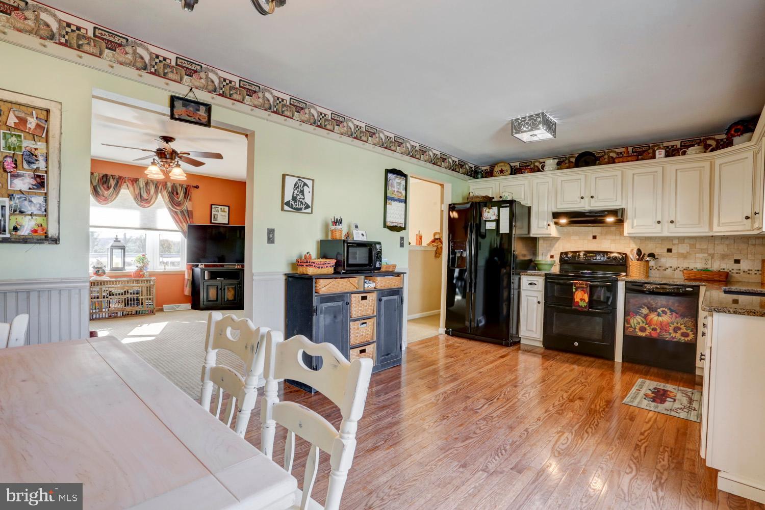 2710 North Reading Road Reinholds, PA 17569 - Photo 13 of 47