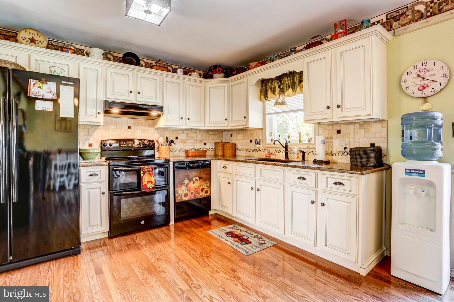 2710 North Reading Road Reinholds, PA 17569 - Photo 6 of 47
