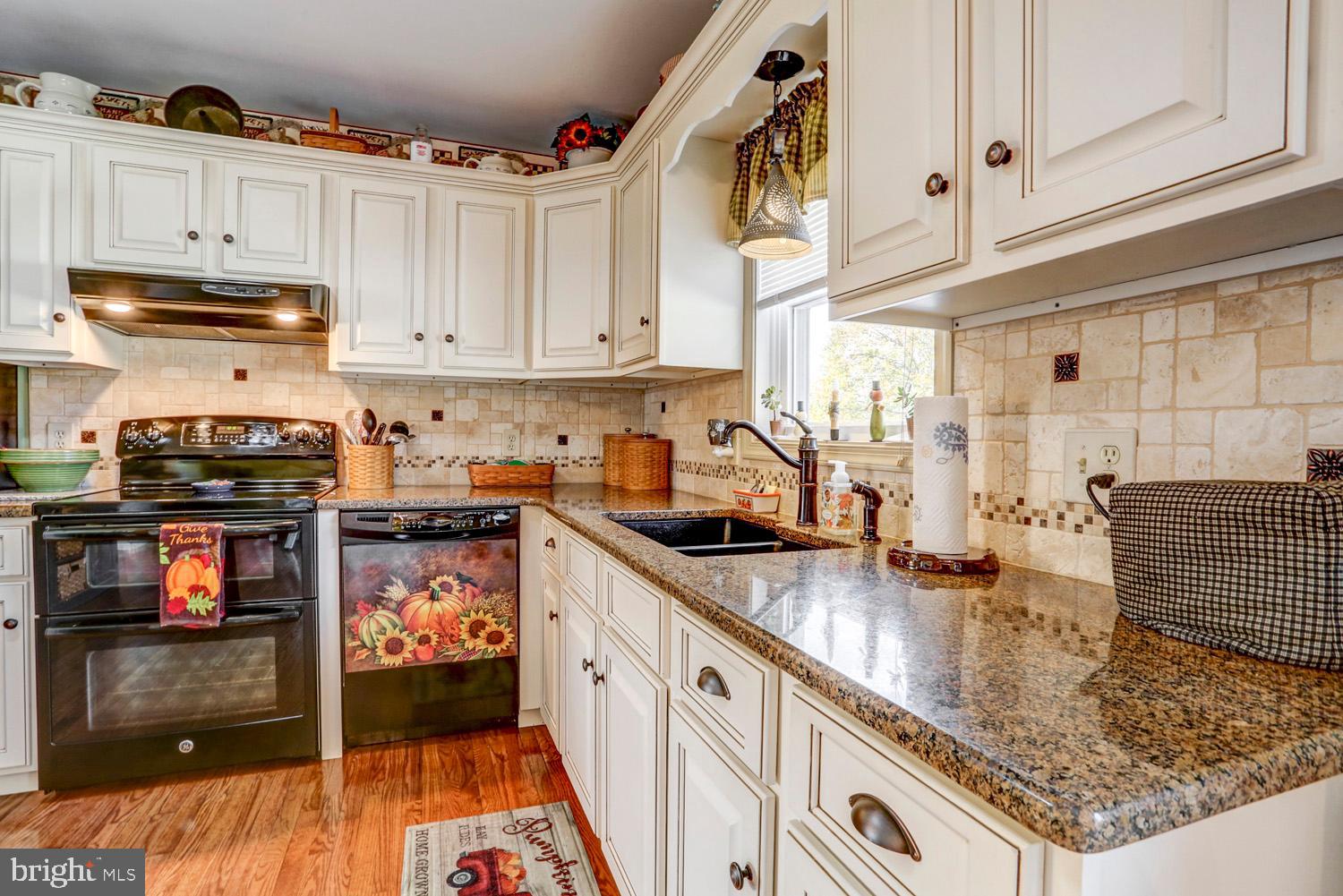 2710 North Reading Road Reinholds, PA 17569 - Photo 8 of 47