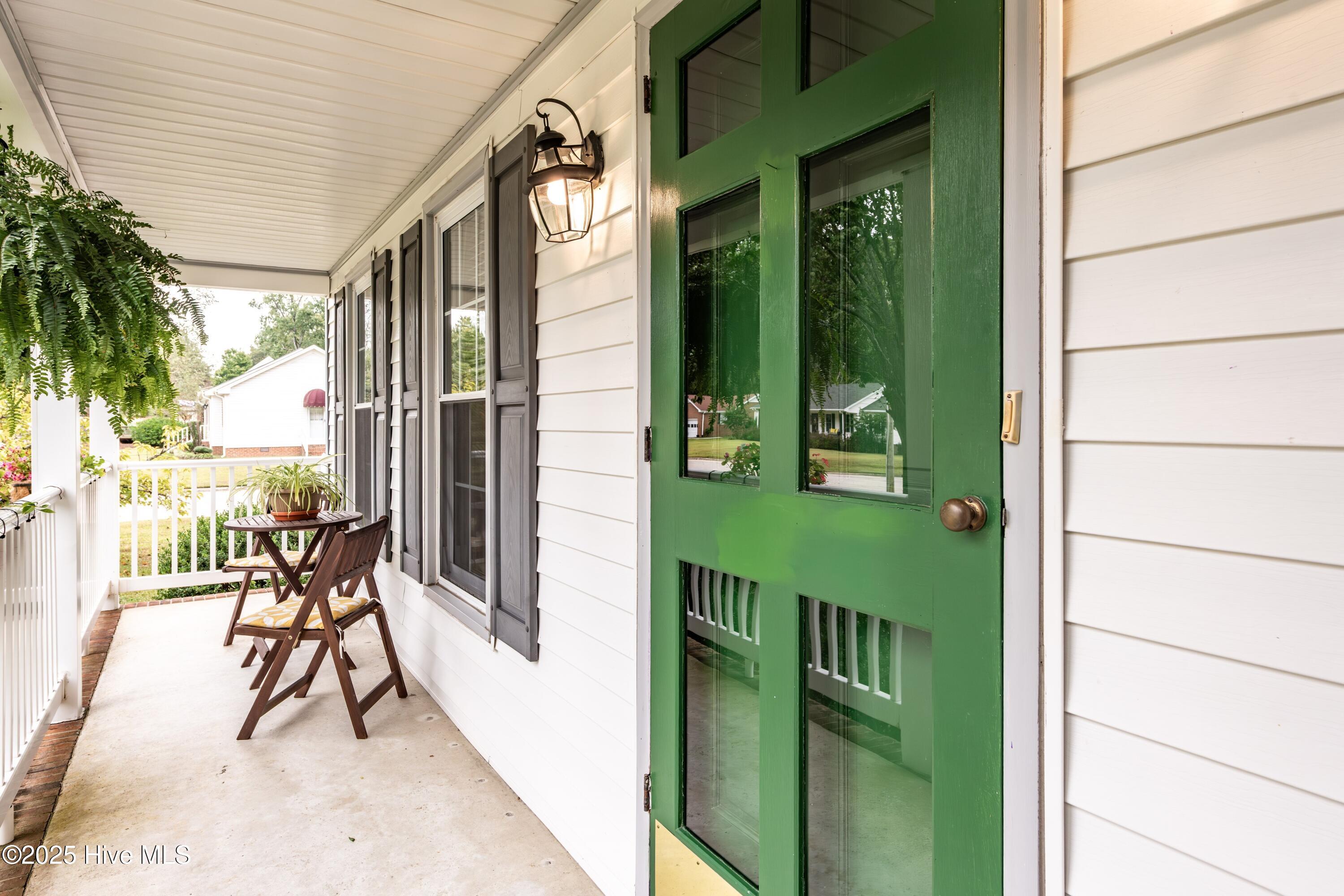 1401 Queen Anne Road Northwest Wilson, NC 27896 - Photo 4 of 38 005_DSC_2122