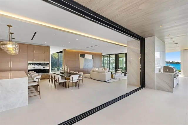 $49,995,000 | 625 San Marco Drive, Fort Lauderdale, FL 33301