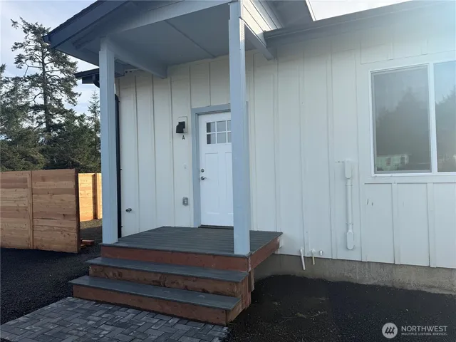 $264,950 | 697 A Sunset Avenue Northeast, Ocean Shores, WA 98569