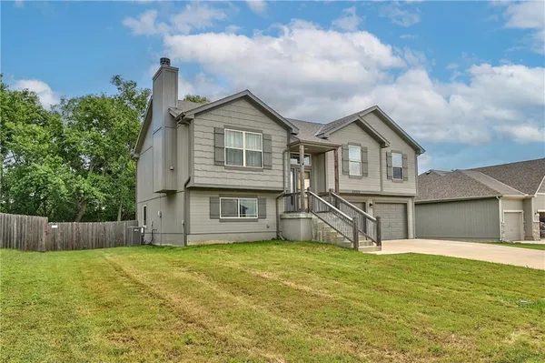 $415,000 | 20022 West 220th Terrace, Spring Hill, KS 66083