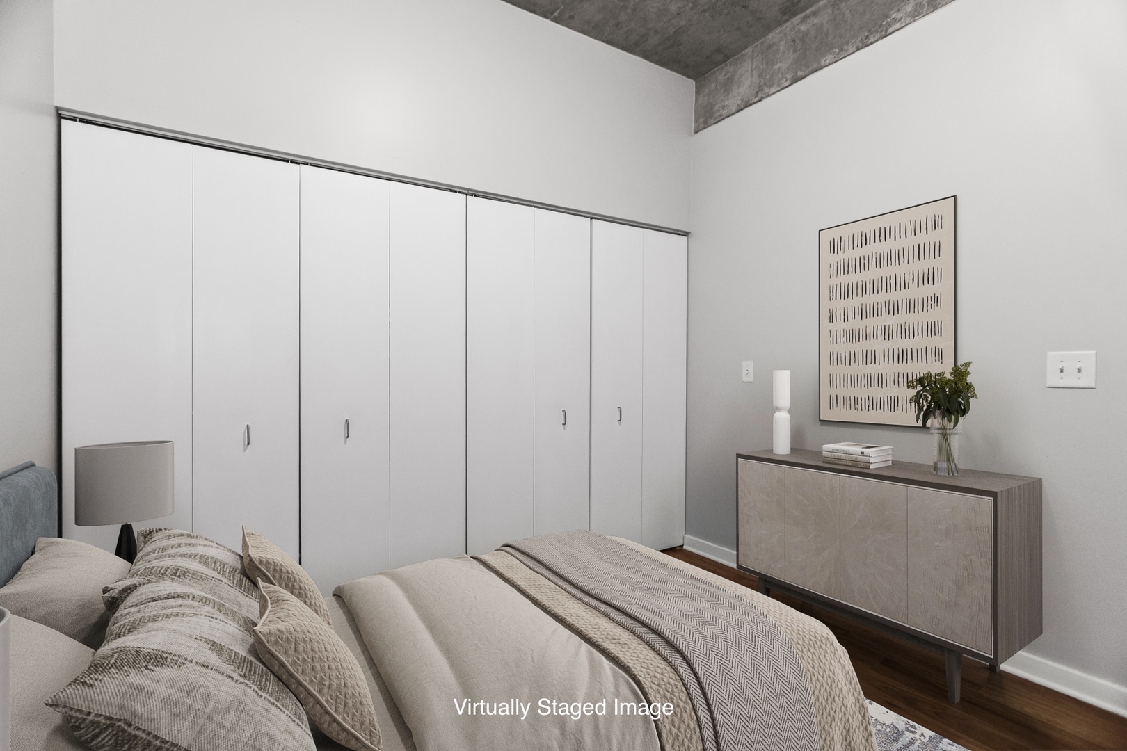 1620 South Michigan Avenue, Unit 324 Chicago, IL 60616 - Photo 18 of 23 a bedroom with a bed and a window