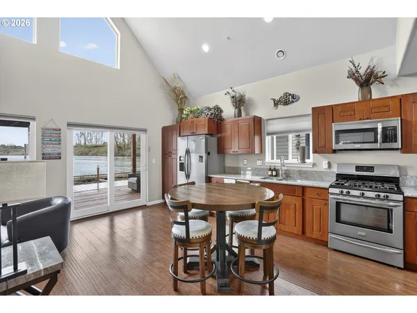 $399,000 | 19609 Northeast Marine Drive, Unit A5, Portland, OR 97230