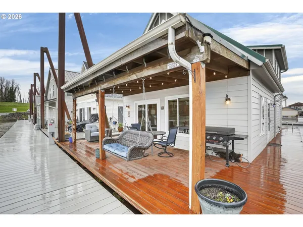 $399,000 | 19609 Northeast Marine Drive, Unit A5, Portland, OR 97230