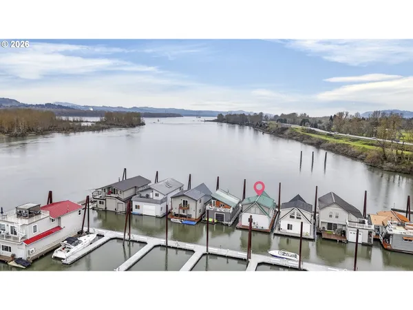 $399,000 | 19609 Northeast Marine Drive, Unit A5, Portland, OR 97230