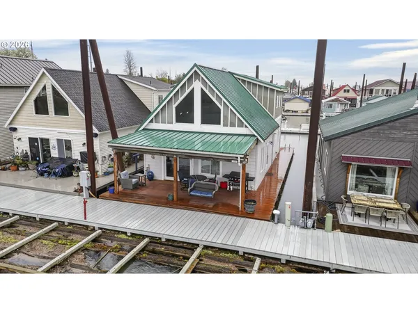 $399,000 | 19609 Northeast Marine Drive, Unit A5, Portland, OR 97230