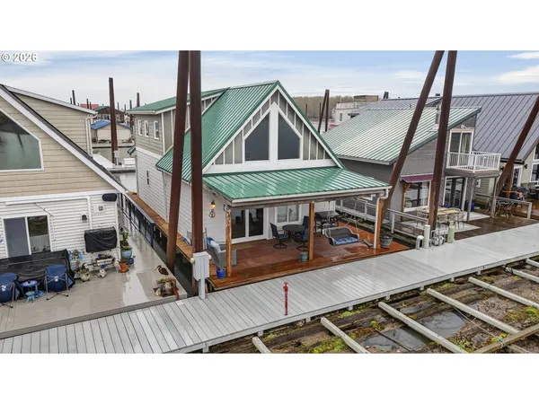 $399,000 | 19609 Northeast Marine Drive, Unit A5, Portland, OR 97230