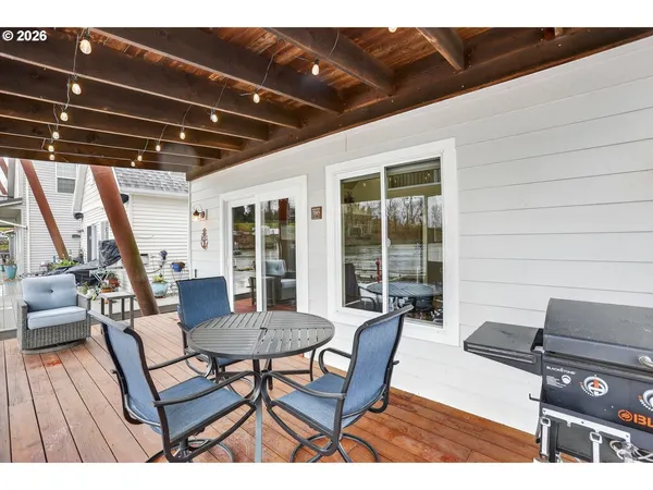 $399,000 | 19609 Northeast Marine Drive, Unit A5, Portland, OR 97230