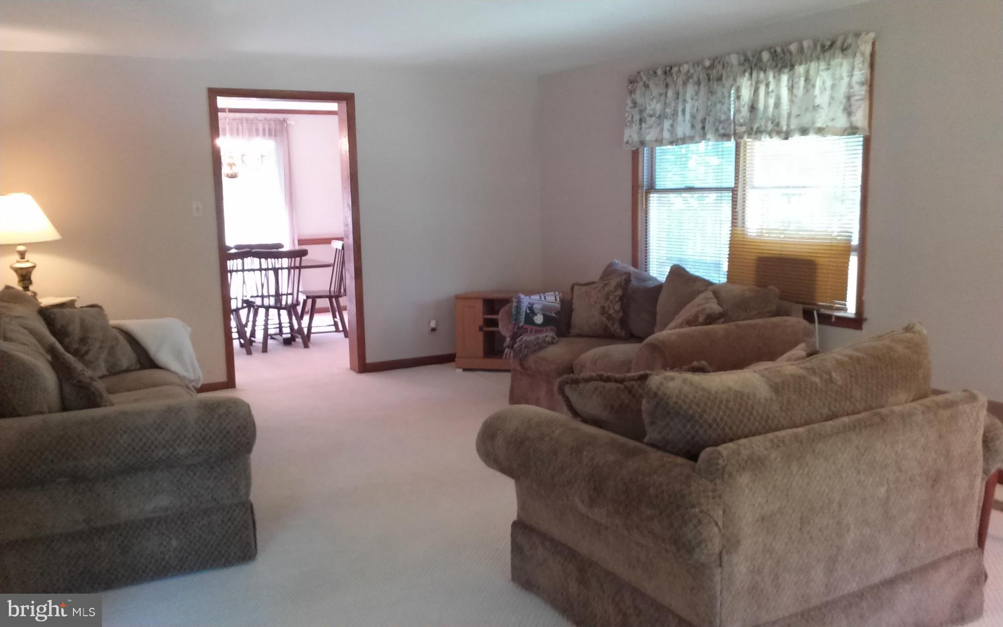577 Whissens Ridge Road Winchester, VA 22602 - Photo 12 of 24 Living Room