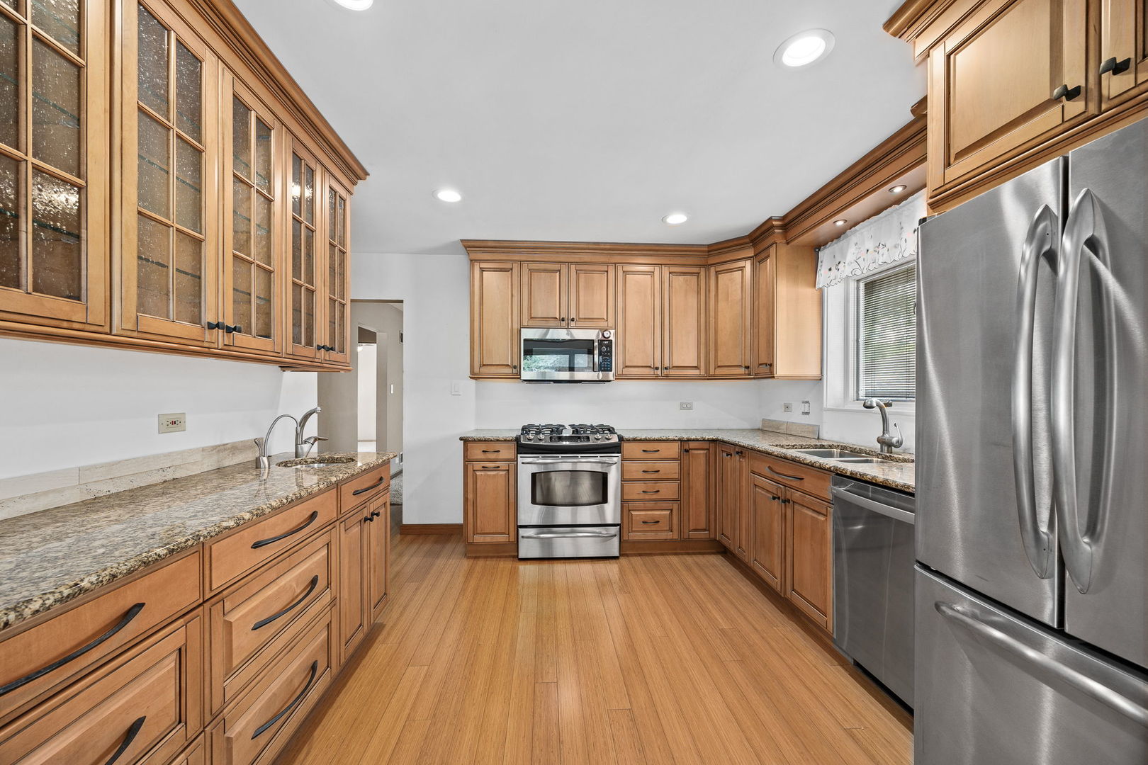 2246 18th Avenue North Riverside, IL 60546 - Photo 10 of 42 Gallery Image 10
