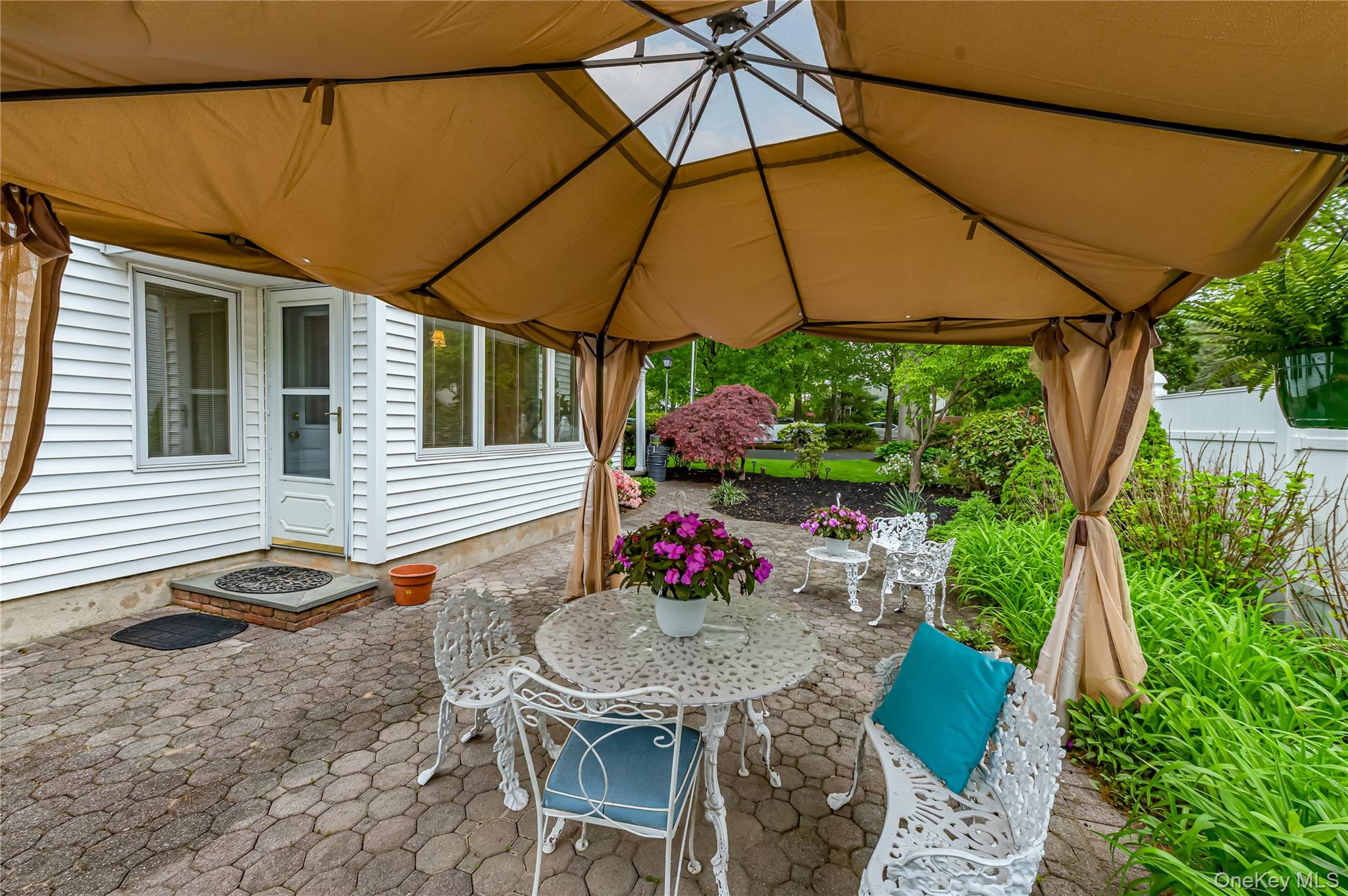 32 Dressler Road Greenlawn, NY 11740 - Photo 40 of 44