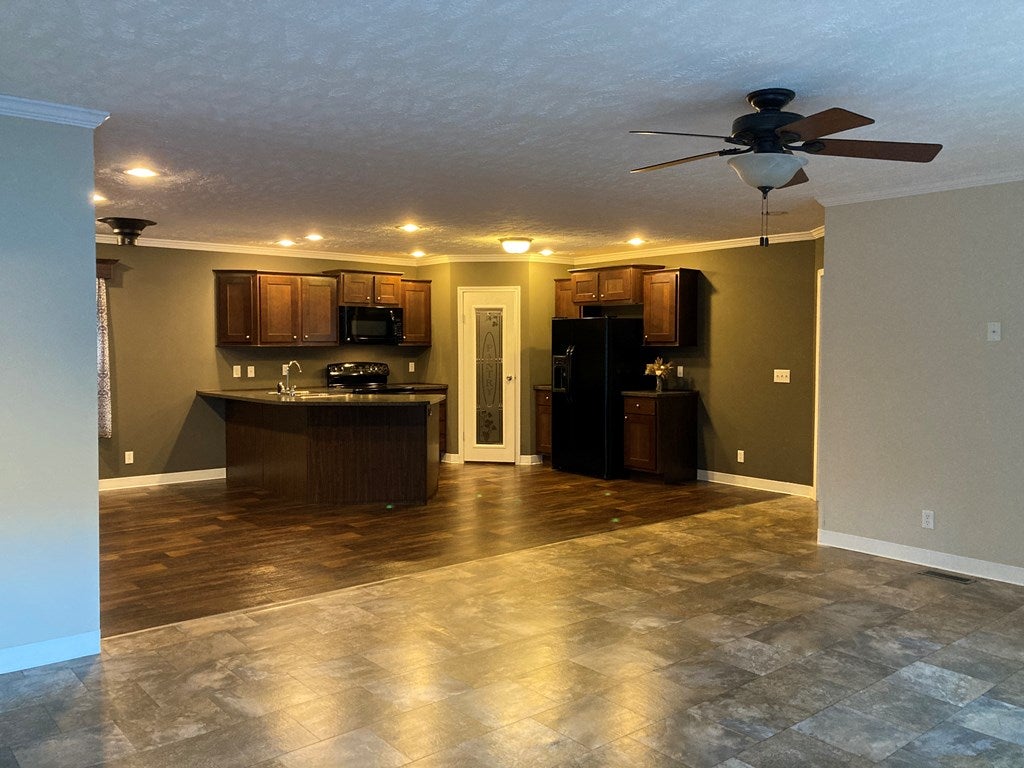 8363 Mountain Road Cedar Bluff, VA 24609 - Photo 14 of 28 Gallery Image 14