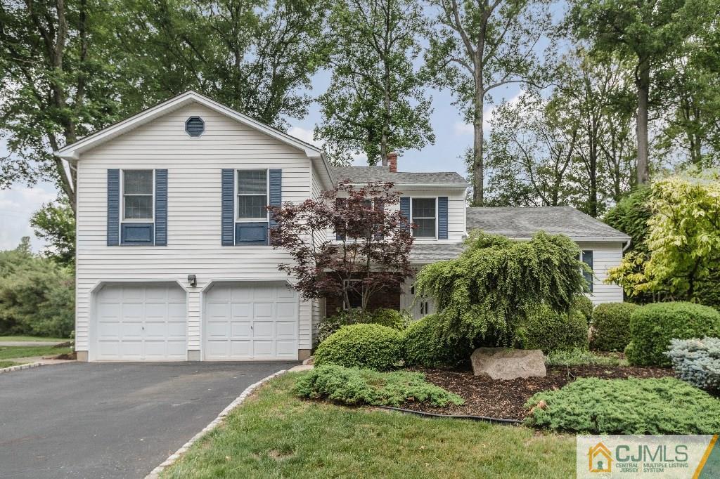 28 Fox Hill Road Edison, NJ 08820 - Photo 2 of 20 a front view of a house with garden