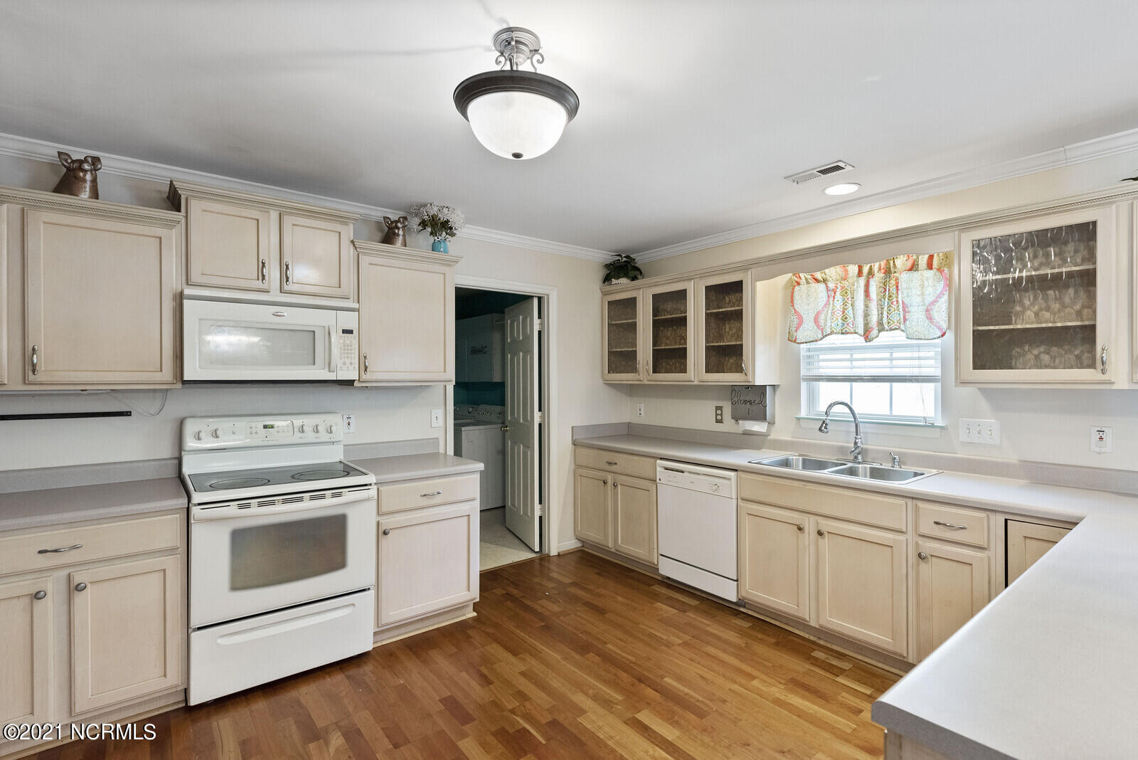 879 Pine Valley Road Jacksonville, NC 28546 - Photo 11 of 39 11_DSC_5180_mls