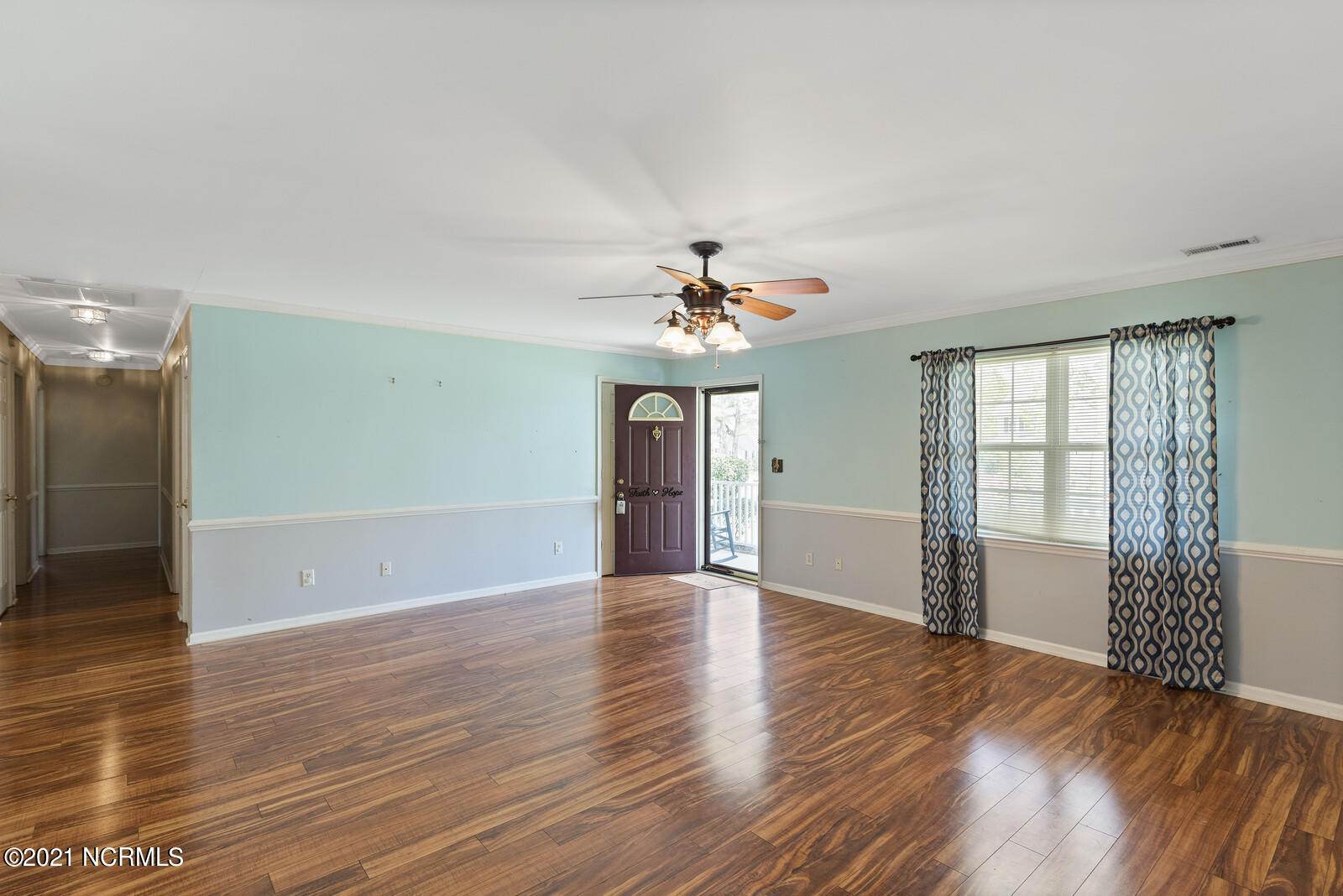 879 Pine Valley Road Jacksonville, NC 28546 - Photo 5 of 39 05_DSC_5145_mls