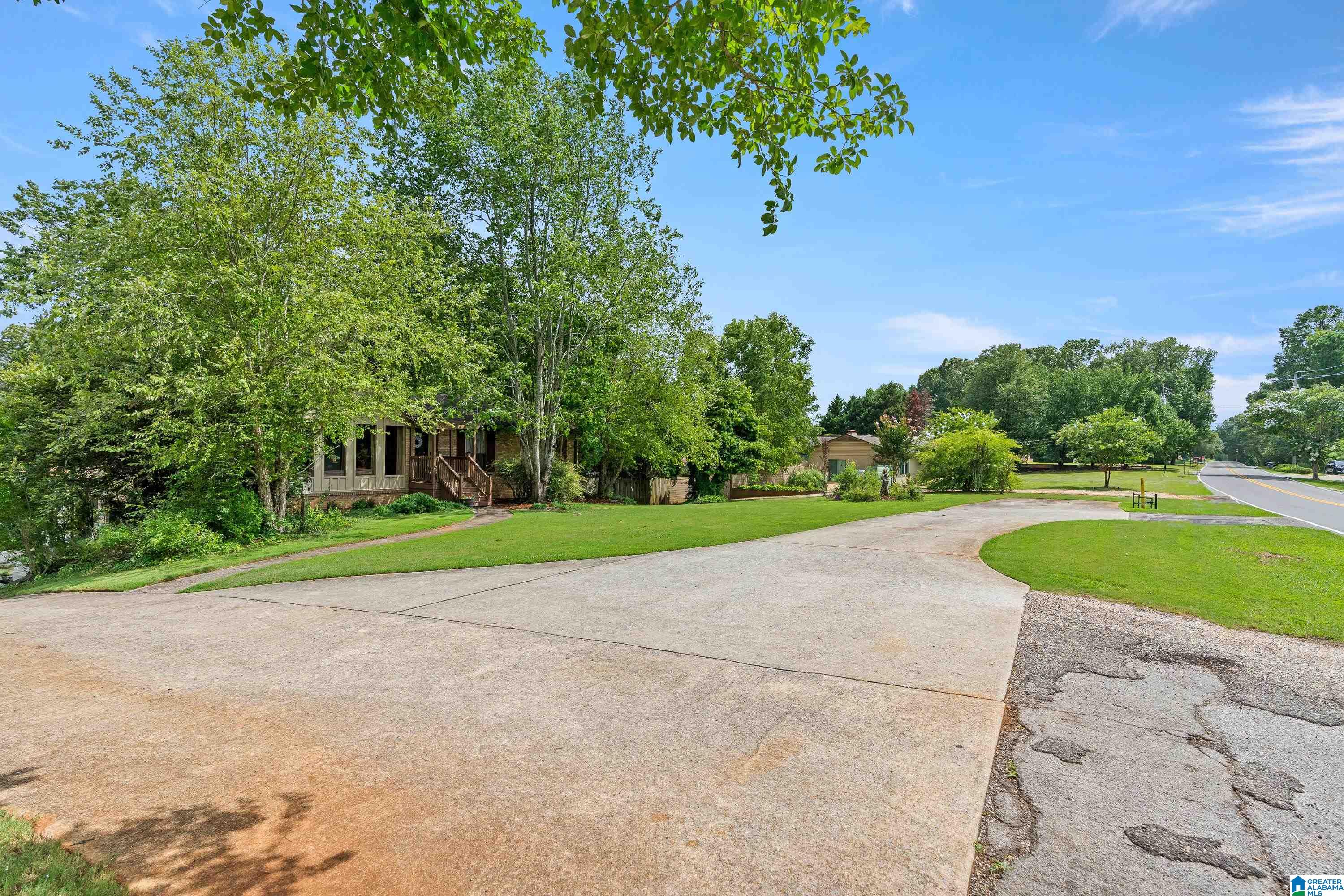 3961 South Shades Crest Road Birmingham, AL 35244 - Photo 5 of 47
