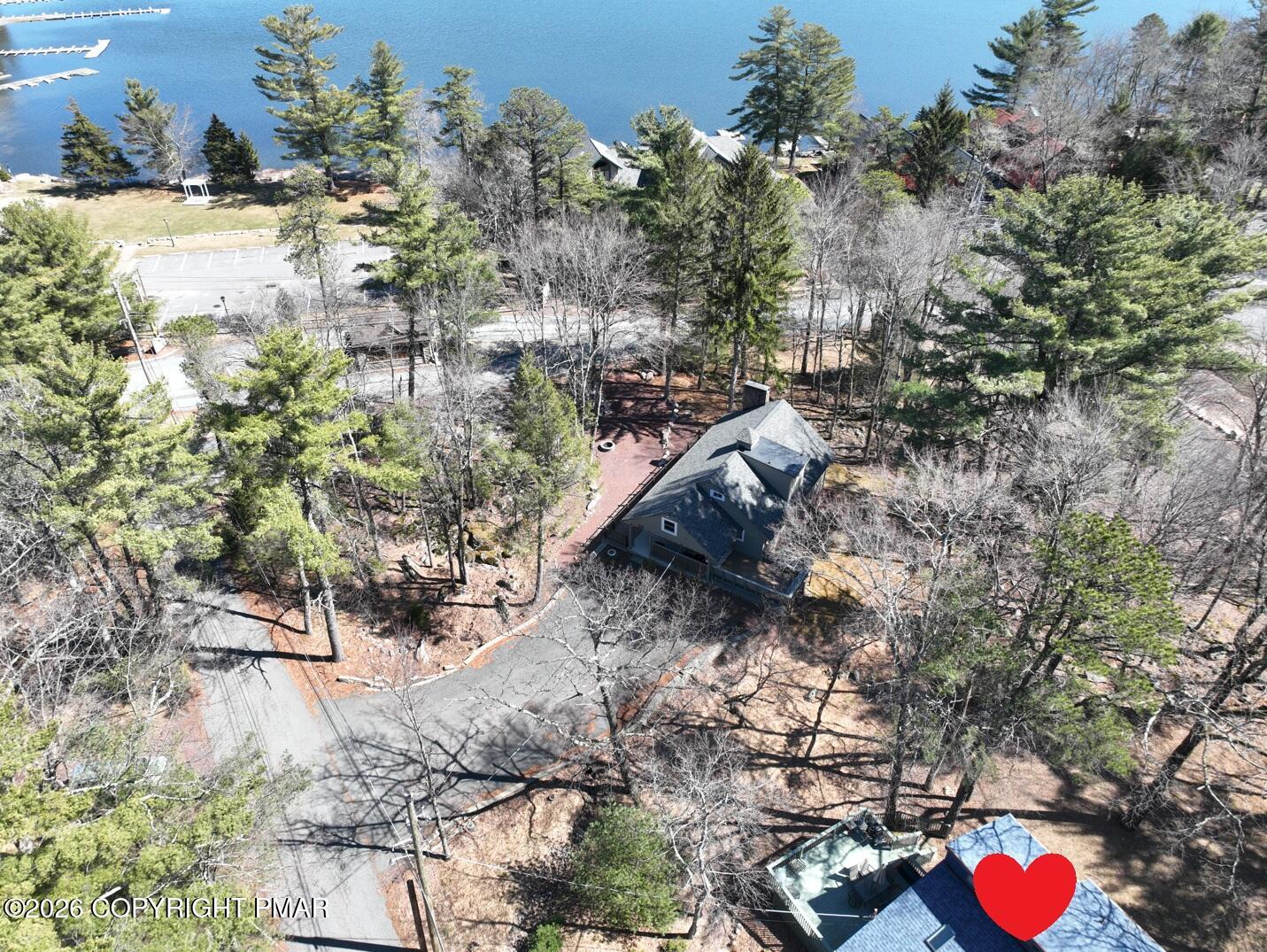 11 Maplewood Road Lake Harmony, PA 18624 - Photo 33 of 44 AerialProx2Lake