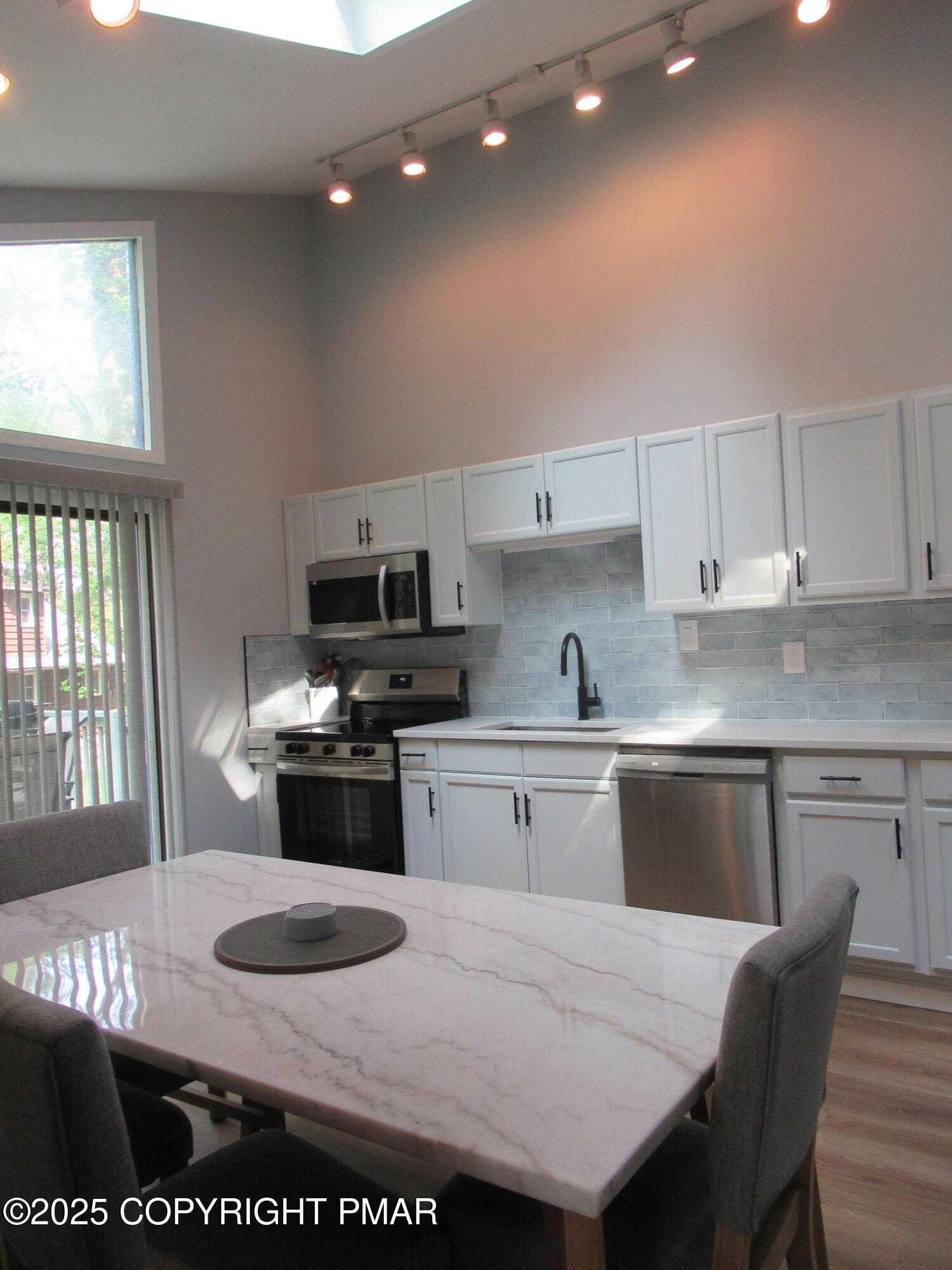 11 Maplewood Road Lake Harmony, PA 18624 - Photo 5 of 44 Kitchen