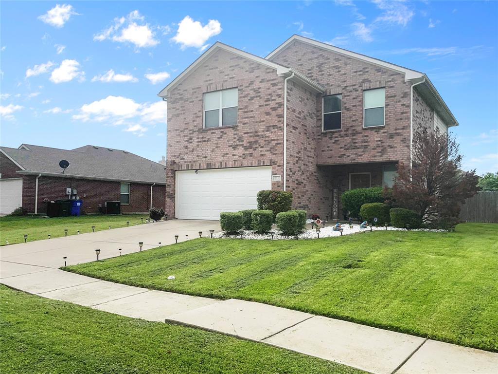 213 Long Prairie Drive Forney, TX 75126 - Photo 2 of 15