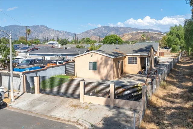 a view of a house with a outdoor space