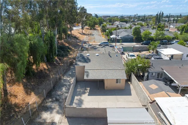 a picture of city view