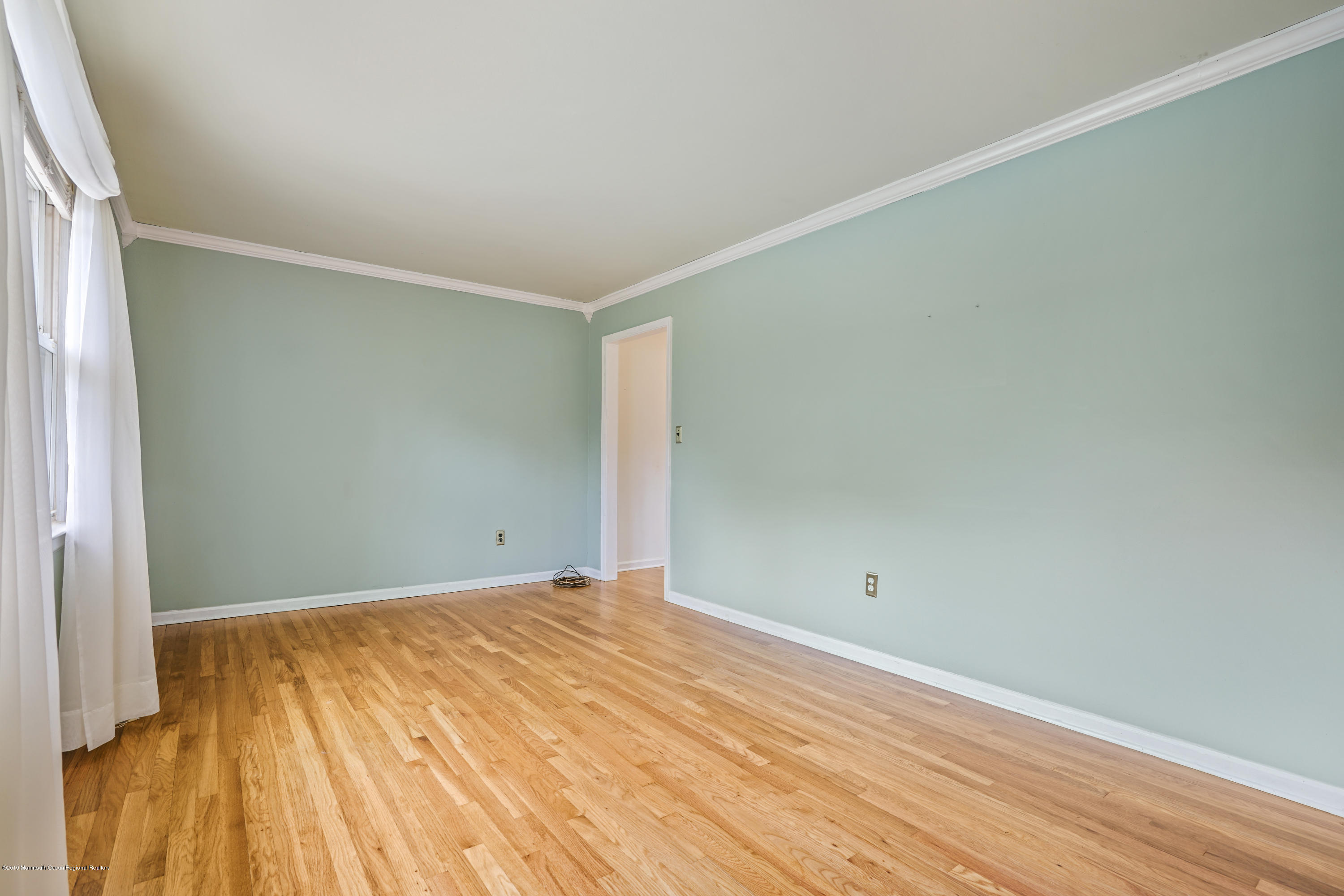 324 Bennington Road Freehold, NJ 07728 - Photo 14 of 46 DSC06684