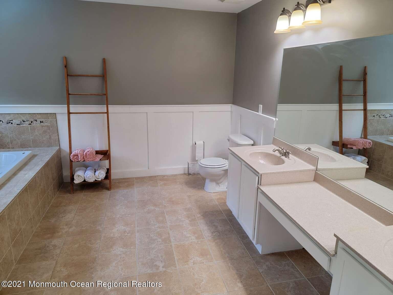 11 Meredith Way Hazlet, NJ 07730 - Photo 18 of 25 Szeto.18