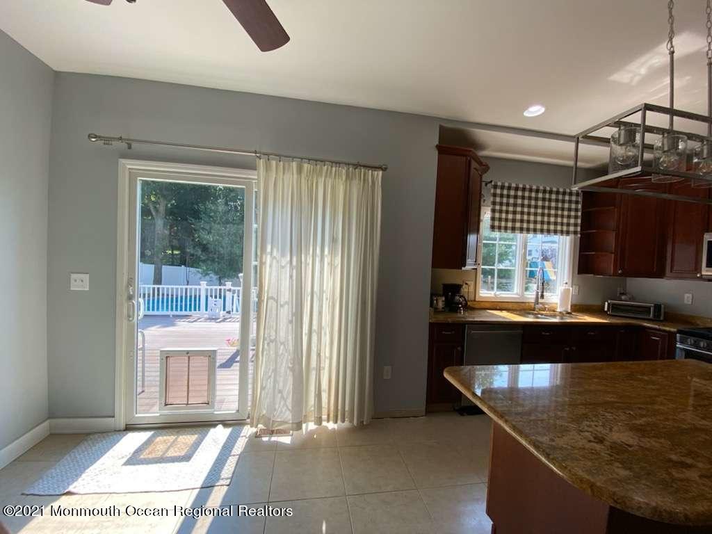 11 Meredith Way Hazlet, NJ 07730 - Photo 10 of 25 Szeto.10