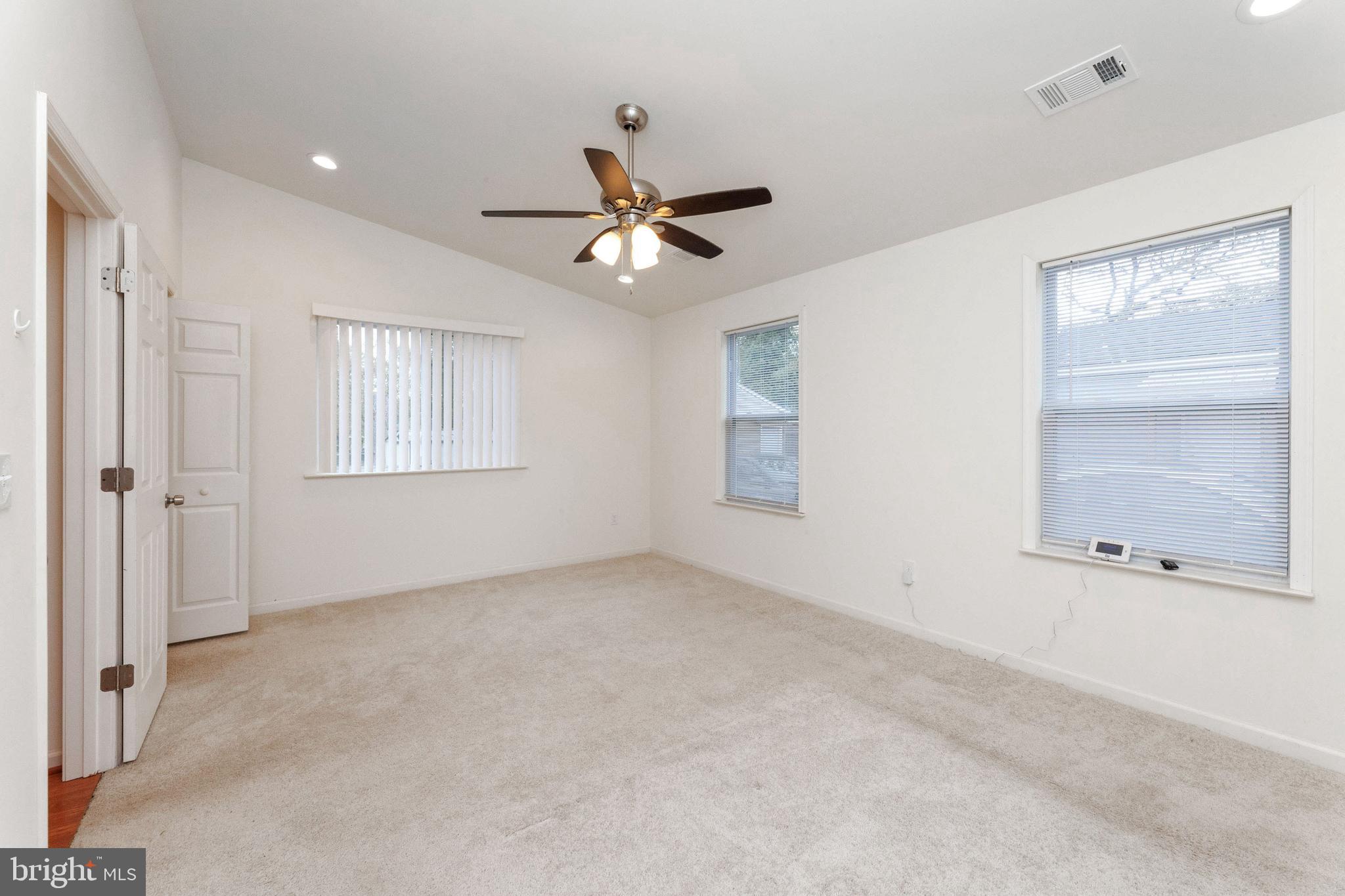 9012 Ardmore Road Springdale, MD 20706 - Photo 9 of 35 Gallery Image 9