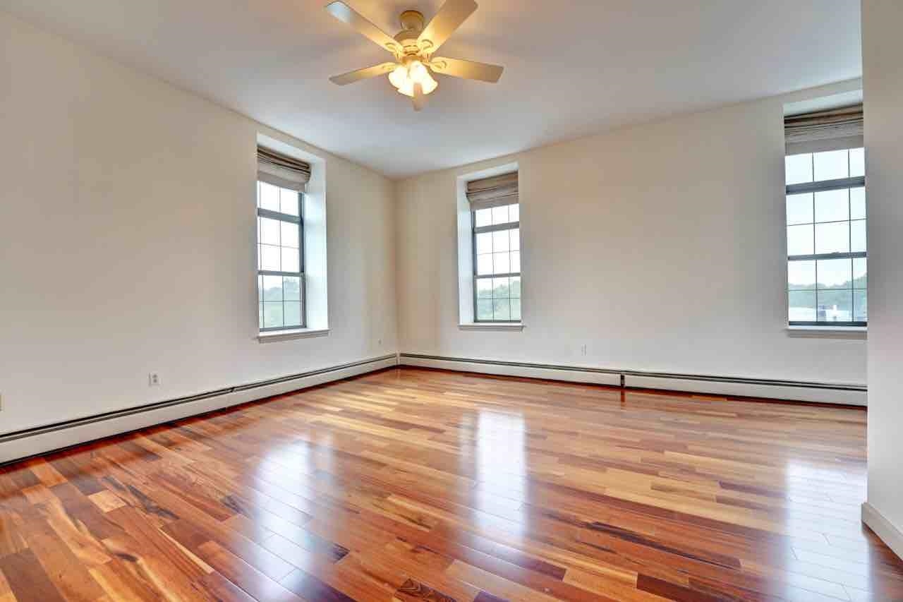 156 Front Street, Unit 420 Exeter, NH 03833 - Photo 14 of 34