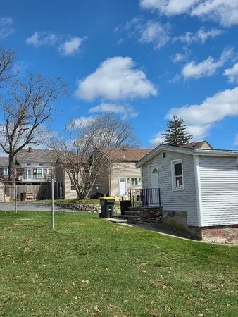 $1,450 | 511 Main Street, Unit 1R, Somerset, MA 02726