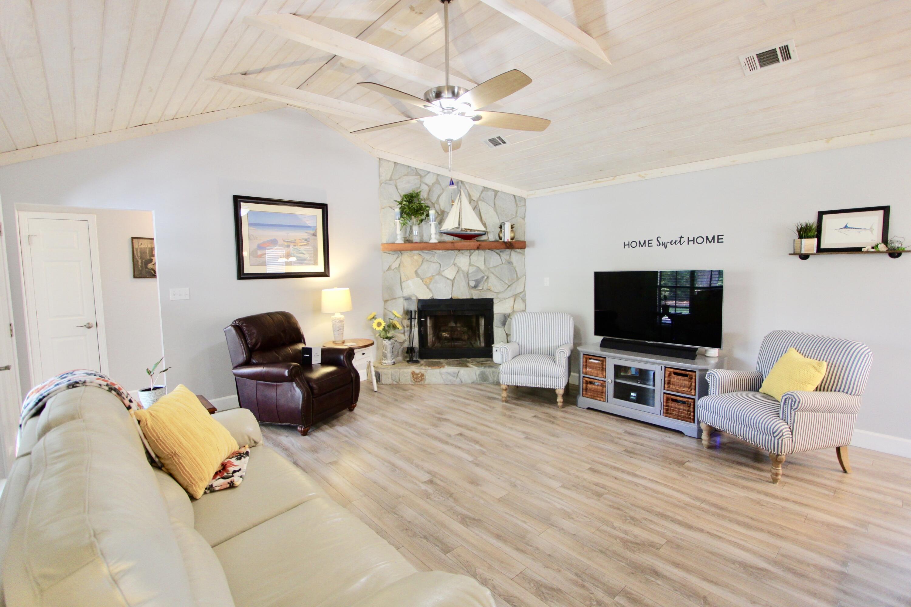 63 Suggs Road Freeport, FL 32439 - Photo 65 of 81 Main House Living