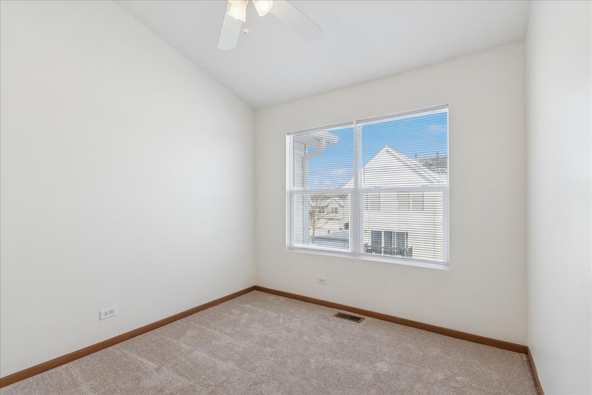 17440 Yakima Drive Lockport, IL 60441 - Photo 16 of 20 an empty room with a window
