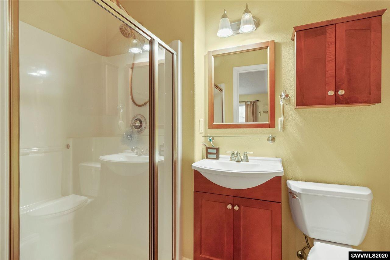 624 Northwest Reed Lane Dallas, OR 97338 - Photo 27 of 37 Gallery Image 27