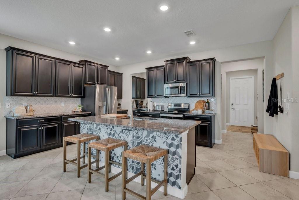 11432 Freshwater Ridge Drive Riverview, FL 33569 - Photo 10 of 62 Gallery Image 10