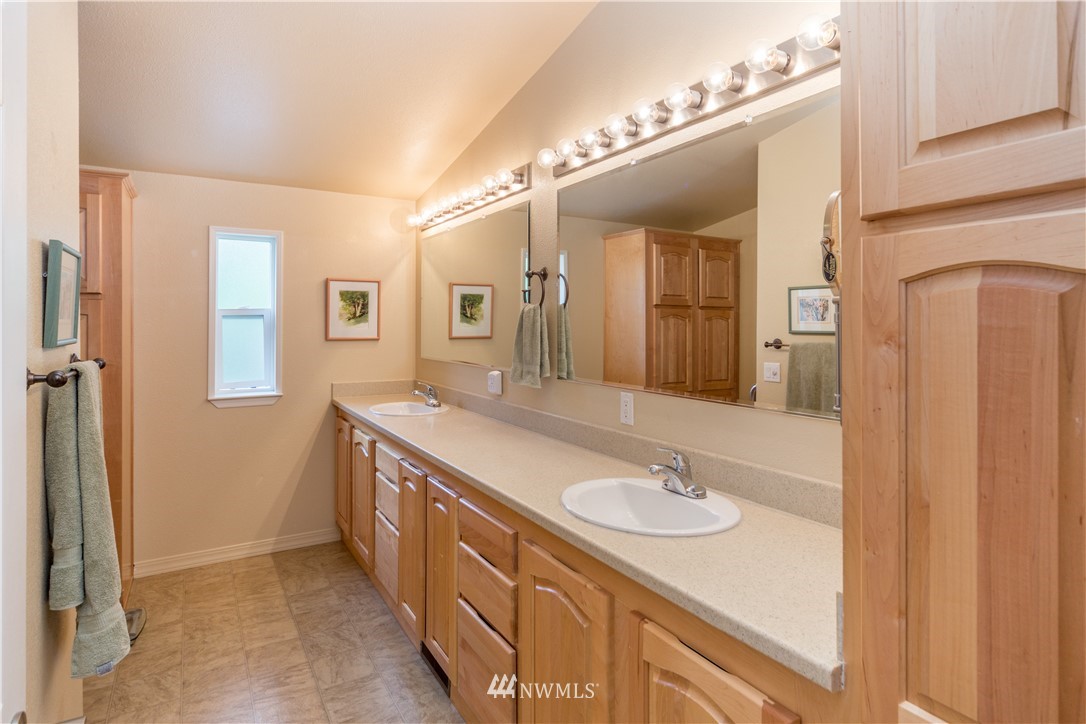 295 Port Hadlock Heights Road Port Hadlock, WA 98339 - Photo 13 of 20